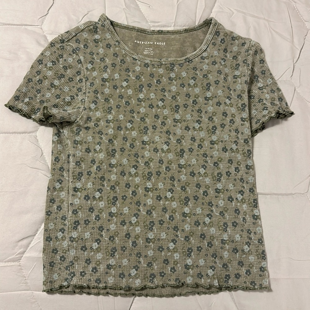 Small Women’s American Eagle Ribbed T-Shirt